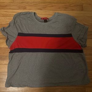 Tee shirt